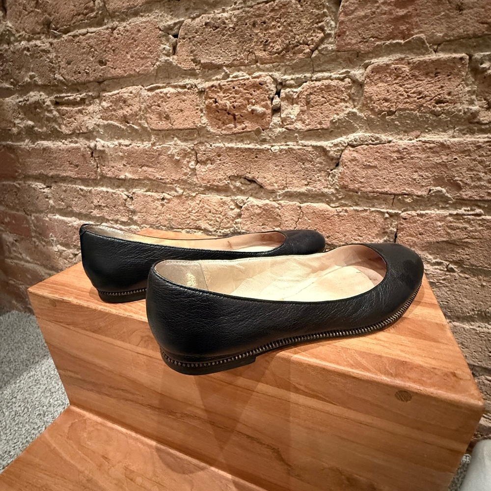 Michael by Michael Kors Black and Gold Flats Sz 6